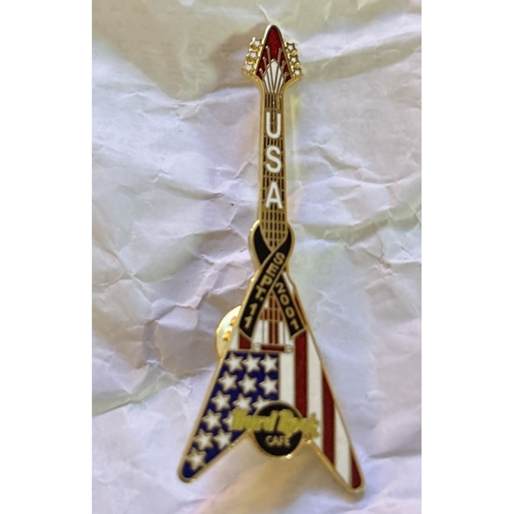 Hard Rock Cafe Pin USA - September‎ 11, 2001 - Flying V Flag - (#427638) - 2001